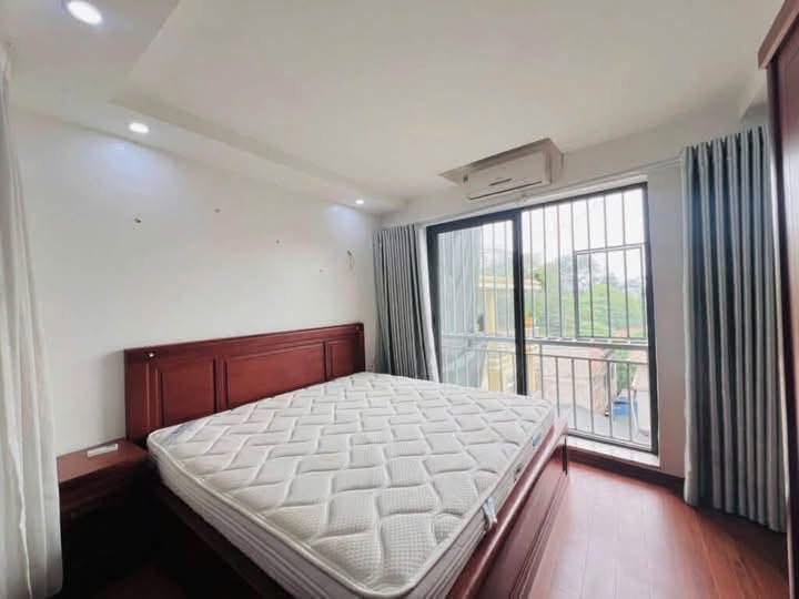 472 Lạc Long Quân