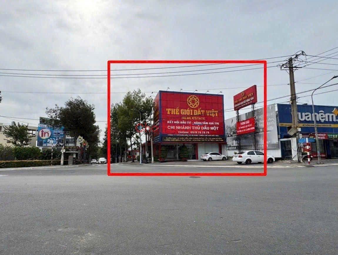 CHO THUÊ NHÀ GÓC 2 MẶT TIỀN 322 CÁCH MẠNG THÁNG 8, THỦ DẦU MỘT, BÌNH DƯƠNG.1000M2