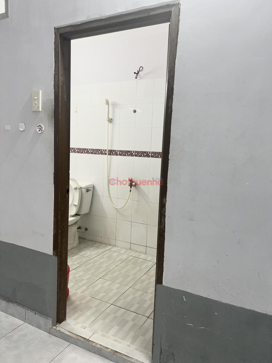 PHÒNG CHO THUÊ Ở VÒNG XOAY LĂNG CHA CẢ, ĐƯỜNG HOÀNG VĂN THỤ, P.2, Q. TÂN BÌNH, HCM