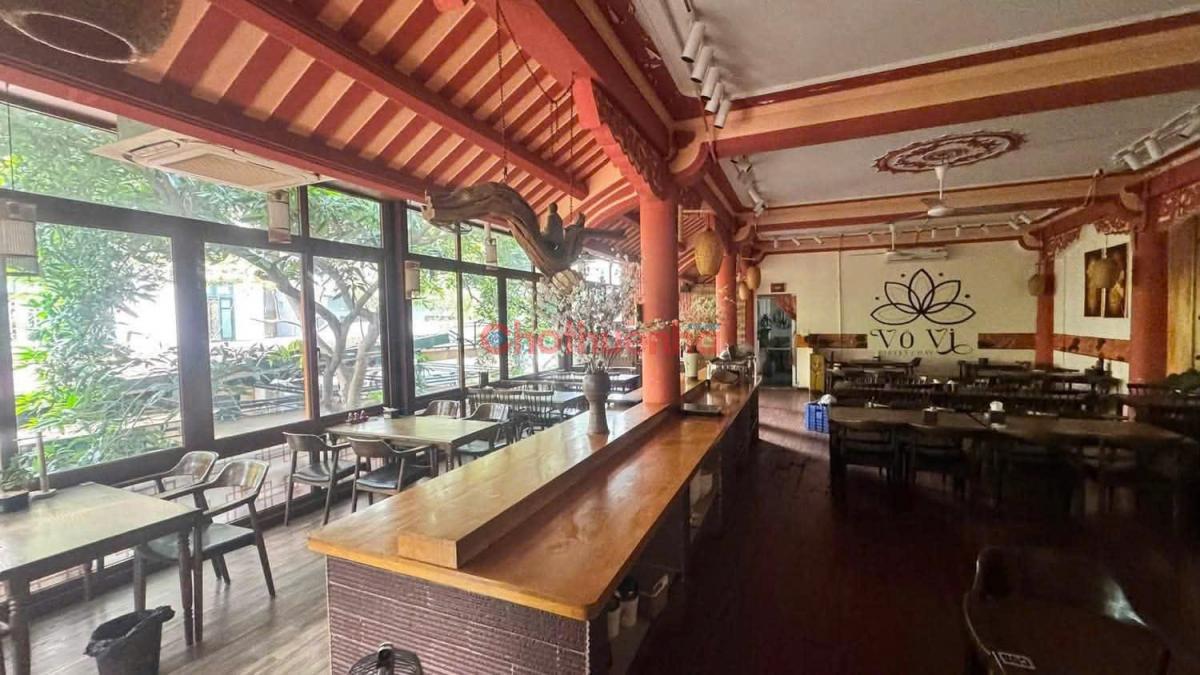 CHO THUÊ NHÀ HÀNG KINH DOANH CÁC THỂ LOẠI .HÌNH THỨC .RỘNG ĐẸP CÓ CHỖ ĐỂ OTO VÀ XE MÁY