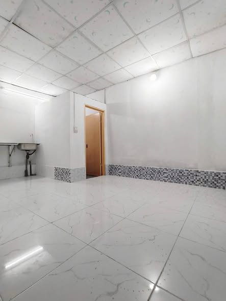 Sau lưng Đại học Y Dược