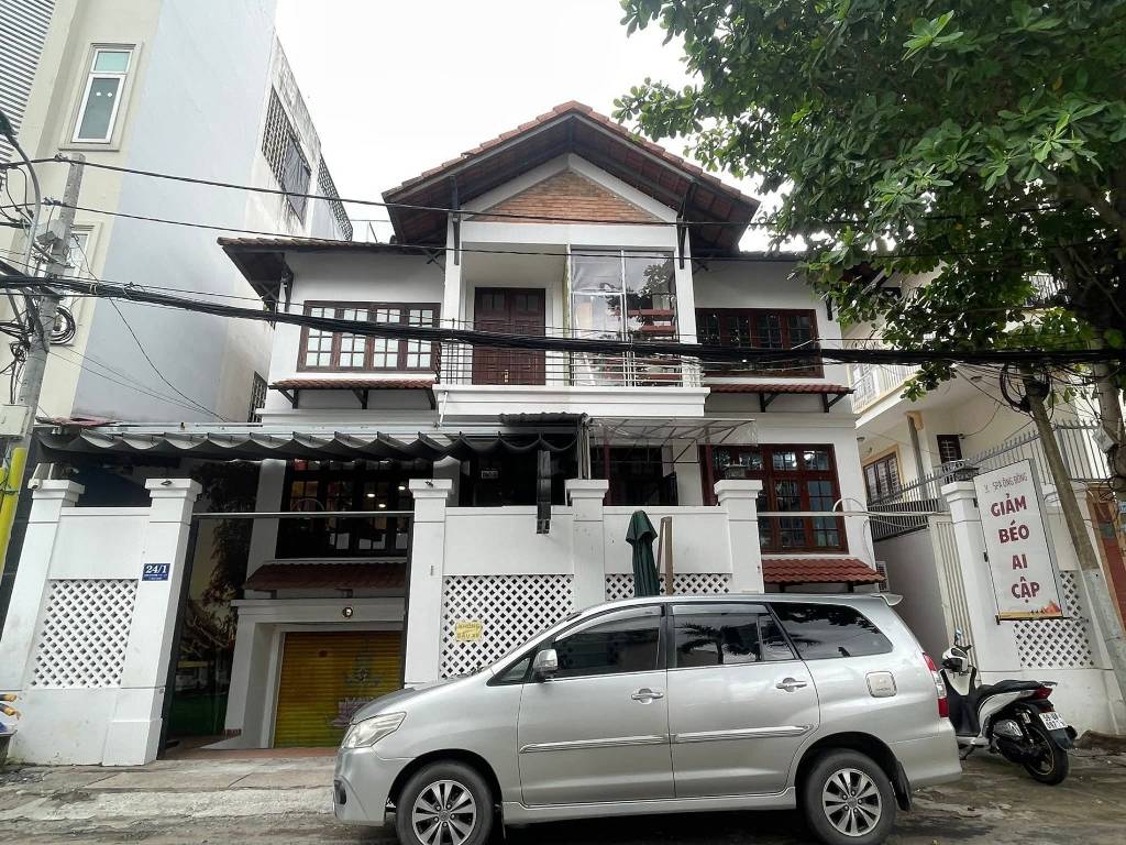 Bán biệt thự Hoàng Dư Khương, P12, Quận 10, Cn 270m2, hầm 3 lầu, giá 62 tỷ tl
