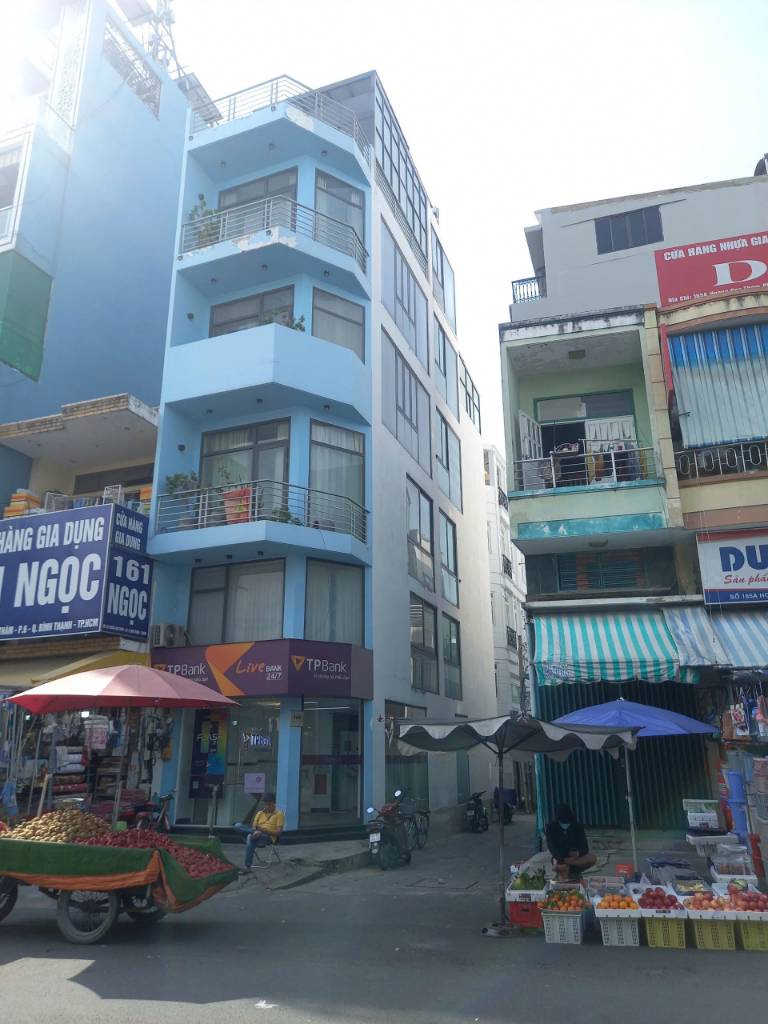 Bán nhà Hoàng Hoa Thám, Bình Thạnh, căn góc 2 mặt tiền, 6 tầng, nhỉnh 19 tỷ