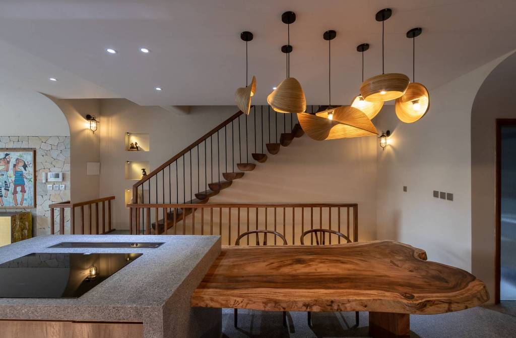 Bán nhà mặt tiền Nguyễn Đình Chính, Phú Nhuận, 12.7x25m, 2 tầng, giá 14 tỷ