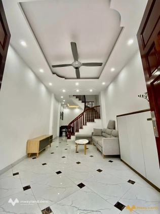 Bán nhà Di Trạch, Hoài Đức, diện tích 38m2, 4 tầng, 4 phòng ngủ nội thất đẹp, ngõ rộng thoáng