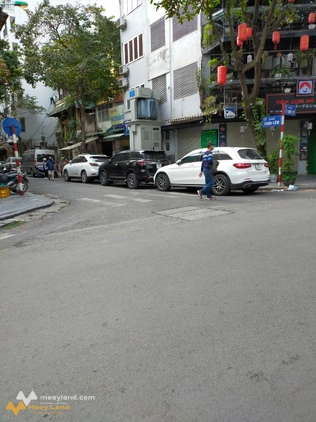 Bán nhà mặt phố Chân Cầm, 550m², mặt tiền rộng 12m, vỉa hè, kinh doanh tốt