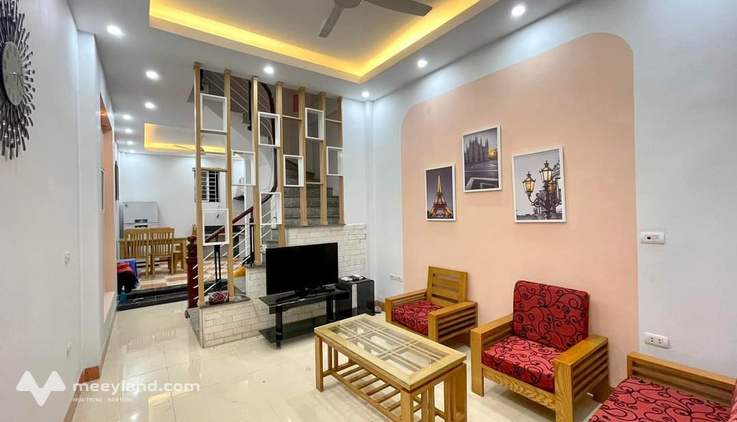 Bán nhà Xuân Phương, dân xây 40m2, 4 tầng, tặng nội thất đẹp, ngõ rộng giá 6.3 tỷ