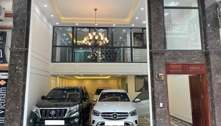 Bán nhà khu phân lô Hoàng Quốc Việt, Cầu Giấy - 9 tầng thang máy mới