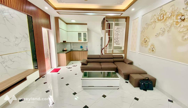 Bán nhà Tây Mỗ, Nam Từ Liêm xây 5 tầng, 4 phòng, đường lớn, ô tô đỗ gần giá 5.6 tỷ