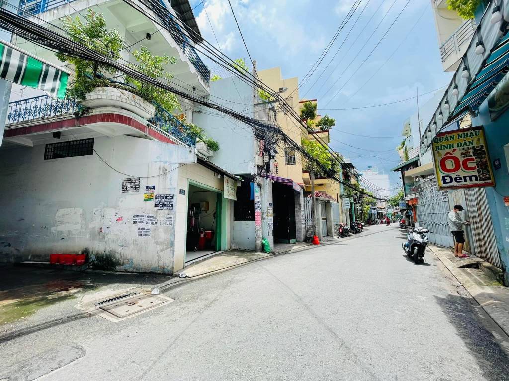 Bán nhà Hồng Lạc, 30m2, hxh, hẻm thông, nở hậu, 3.35 tỷ