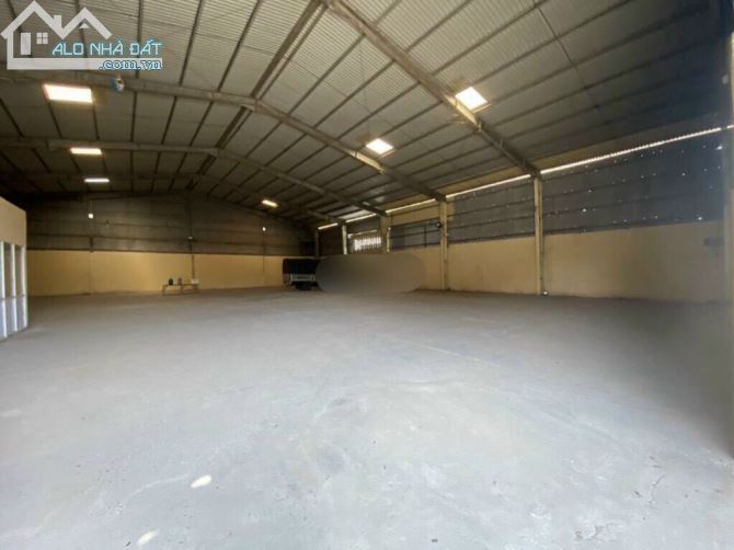 Bán nhà xưởng trong KCN Nhị Xuân diện tích 4000m2 giá 30 tỷ