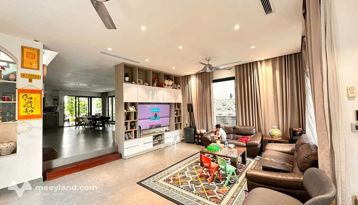 Bán biệt thự Vinhomes Reverside Long Biên, sổ đỏ chính chủ, giá tốt