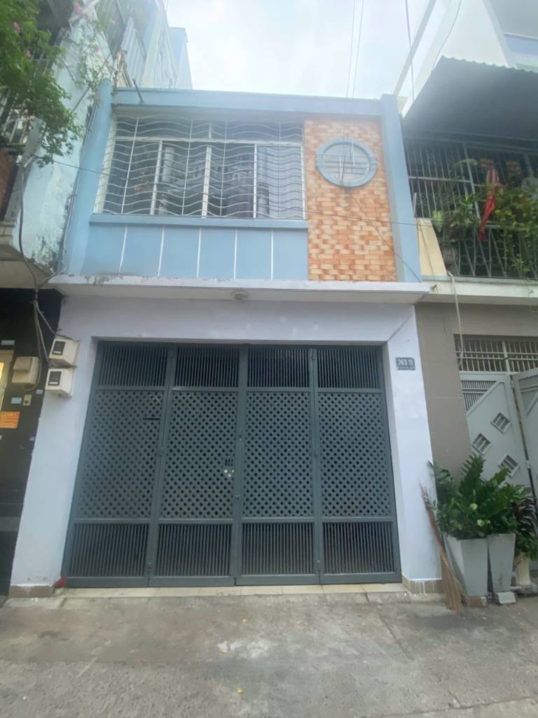 Bán gấp nhà Lý Thường Kiệt, Quận 10, diện tích 4x16m, hẻm xe hơi, giá 14 tỷ