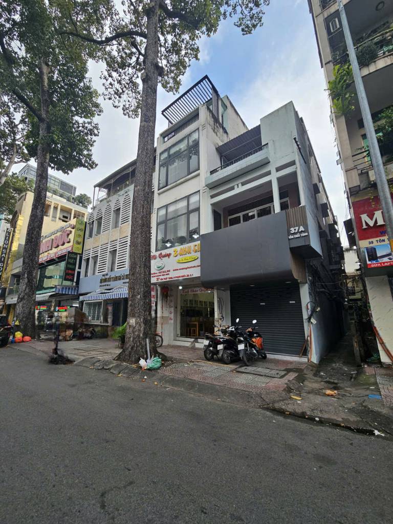 Bán gấp nhà Tôn Thất Tùng, Quận 1, diện tích 40m2, 4 tầng, giá 23 tỷ thương lượng