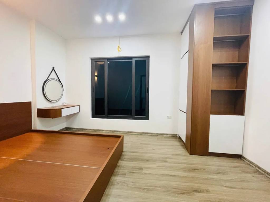 Bán nhà Khâm Thiên, Đống Đa, 30,5m², 4 tầng 6PN lô góc full nội thất, giá 8,5 tỷ