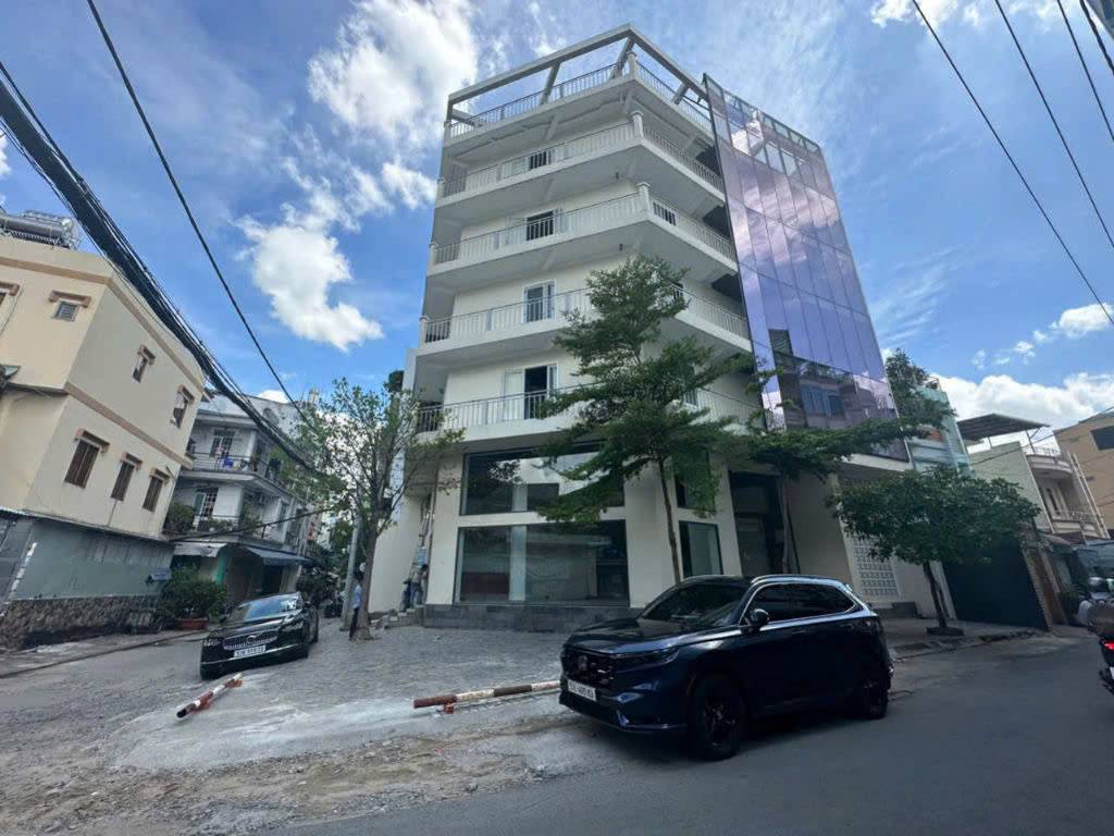 Bán tòa nhà Hoàng Dư Khương, Quận 10, gần 259m2, hầm 6 tầng, HĐT 150tr/tháng, giá 68 tỷ