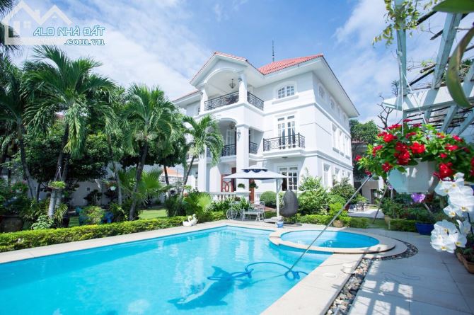 Bán nhà đường Nam Kỳ Khởi Nghĩa, Quận 3, dt: 22x38m 2 lầu giá 195 tỷ