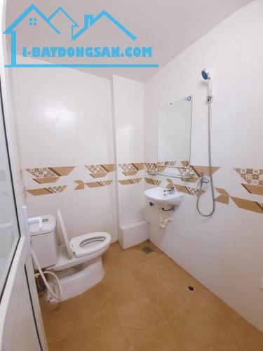 Bán nhà phố Nguyễn Phúc Lai Dt 40m2 x4 tầng giá 5,7 tỷ Lh 0911551516
