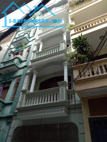 Bán nhà Nguyễn Phúc Lai, Dt 40m2 Mt 4m, x5 tầng, Giá 4,6 tỷ Lh 0913518923