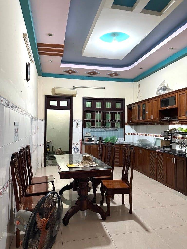 Bán nhà Thống Nhất, Gò Vấp, hẻm xe hơi, 90m², 4pn, 8,2 tỷ tl, gần Lotte Cityland