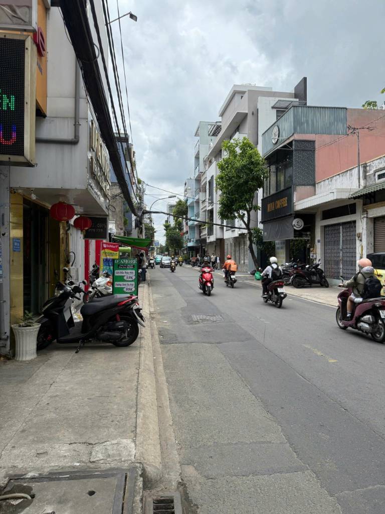 Bán nhà mặt tiền Bà Hạt, Quận 10, diện tích 80m2, giá tiềm năng sinh lời 24 tỷ