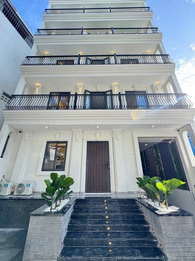 BÁN TOÀ CHDV LINH ĐÔNG, THỦ ĐỨC, CAO CẤP, 5 TẦNG, DOANH THU GẦN 1 TỶ/NĂM