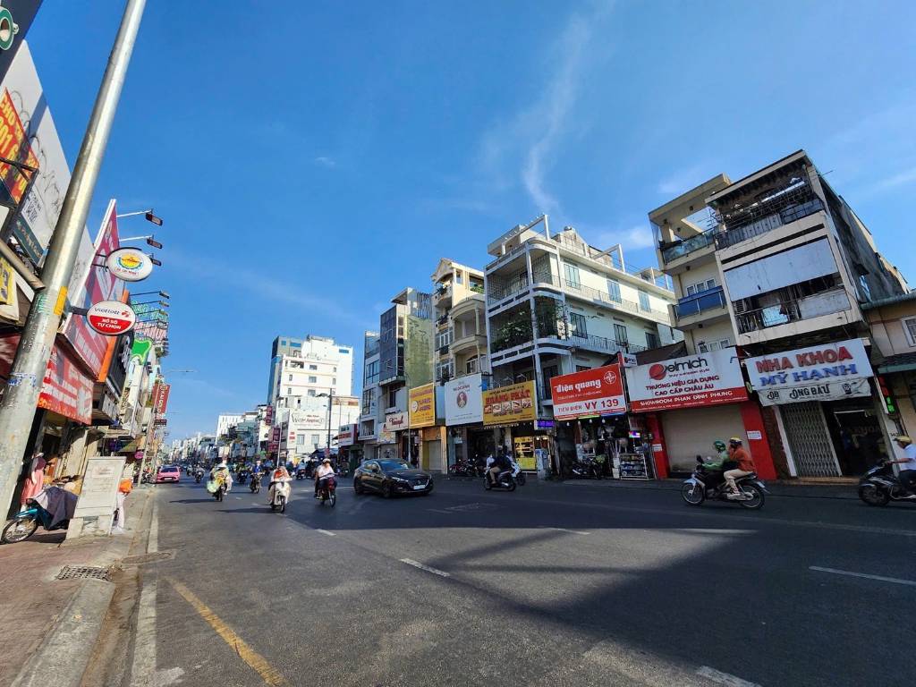 BÁN NHÀ MẶT TIỀN PHAN ĐÌNH PHÙNG, PHÚ NHUẬN, 9,7x28M, SIÊU VỊ TRÍ ĐẸP, GIÁ 92 TỶ TL