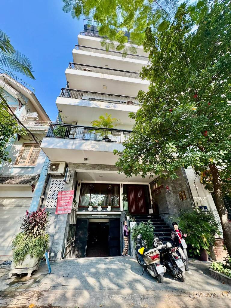 BÁN TÒA NHÀ TRỊNH CÔNG SƠN, TÂY HỒ, DT 194M², 7 TẦNG 1 HẦM, MT 7,5M, GIÁ 141 TỶ