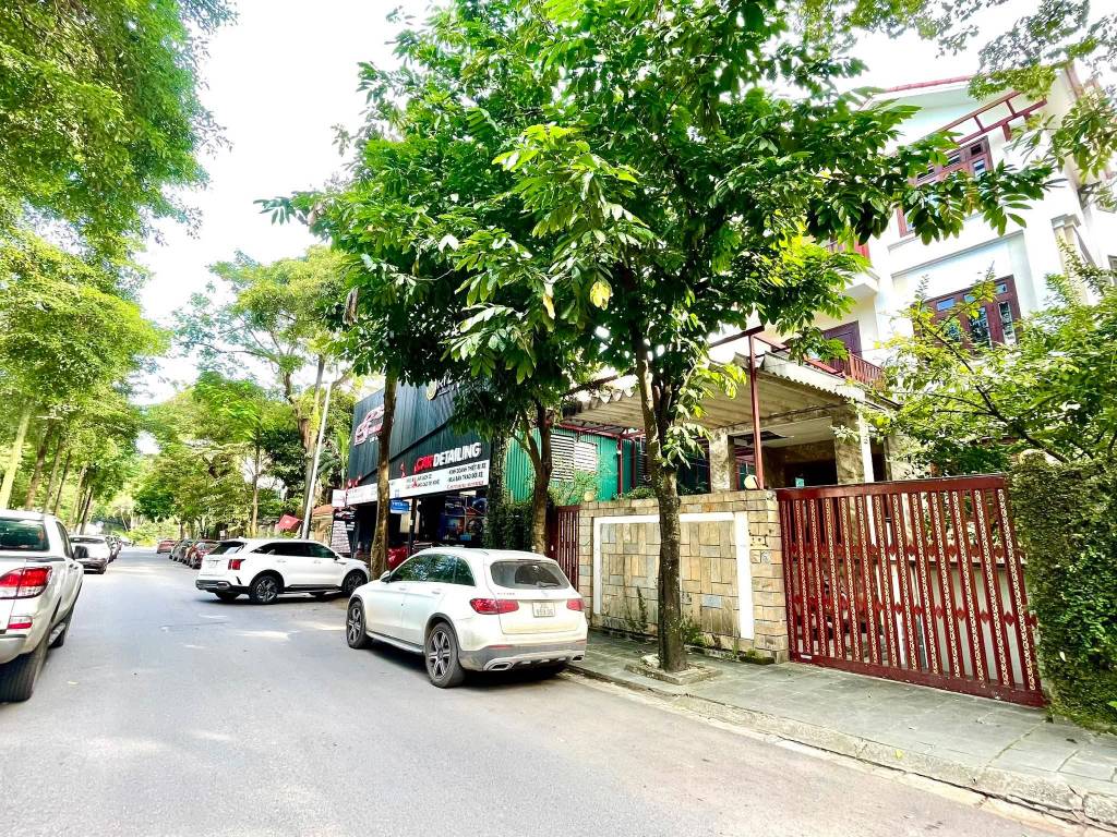 BÁN BIỆT THỰ BÁN ĐẢO LINH ĐÀM, MP NGUYỄN DUY TRINH 254M², MT 12,5M, 4 TẦNG, GIÁ 110 TỶ
