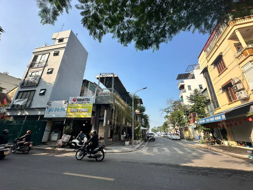 BÁN ĐẤT MẶT TIỀN THỤY KHUÊ, TÂY HỒ, 50M² NGANG 6M, GIÁ 26,9 TỶ