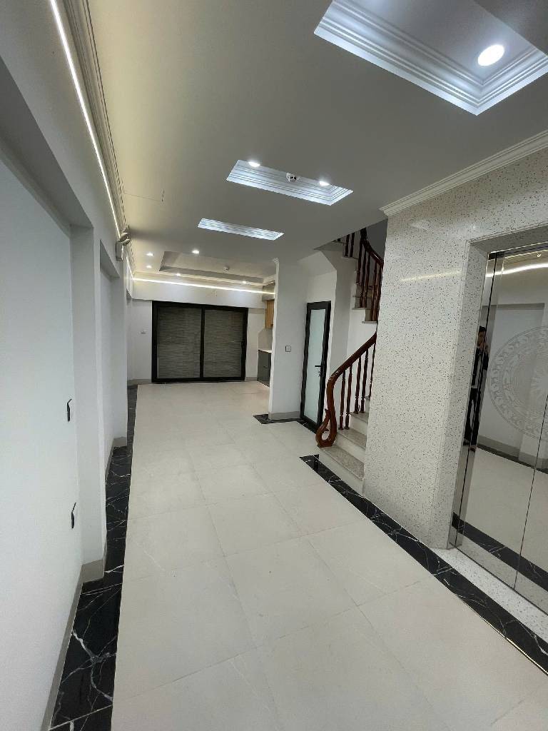 BÁN NHÀ PHẠM TUẤN TÀI, NGHĨA ĐÔ, 7T THANG MÁY, Ô TÔ TRÁNH, GARA, FULL NT Ở NGAY, 26 TỶ