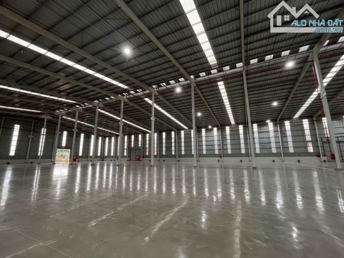 Bán nhà xưởng 2 mặt tiền trong khu công nghiệp Nhơn Trạch, Đồng Nai
