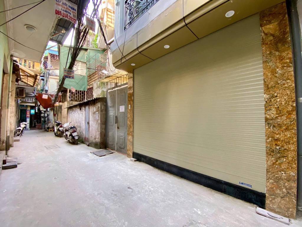 Bán nhà Tôn Thất Tùng, Đống Đa, 32m2 5 tầng, ngõ thông kinh doanh, chỉ hơn 7 tỷ