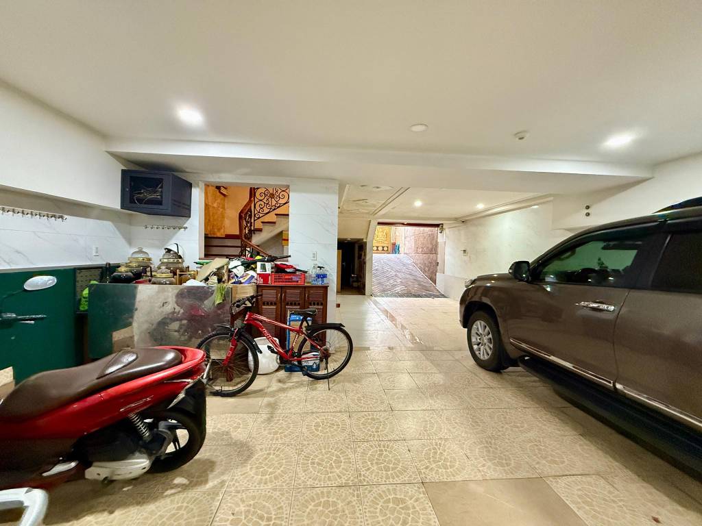 BÁN BIỆT THỰ MẶT TIỀN C12, PHƯỜNG 13, TÂN BÌNH, 150M², HẦM, 4 TẦNG THANG MÁY, GIÁ 59.5 TỶ