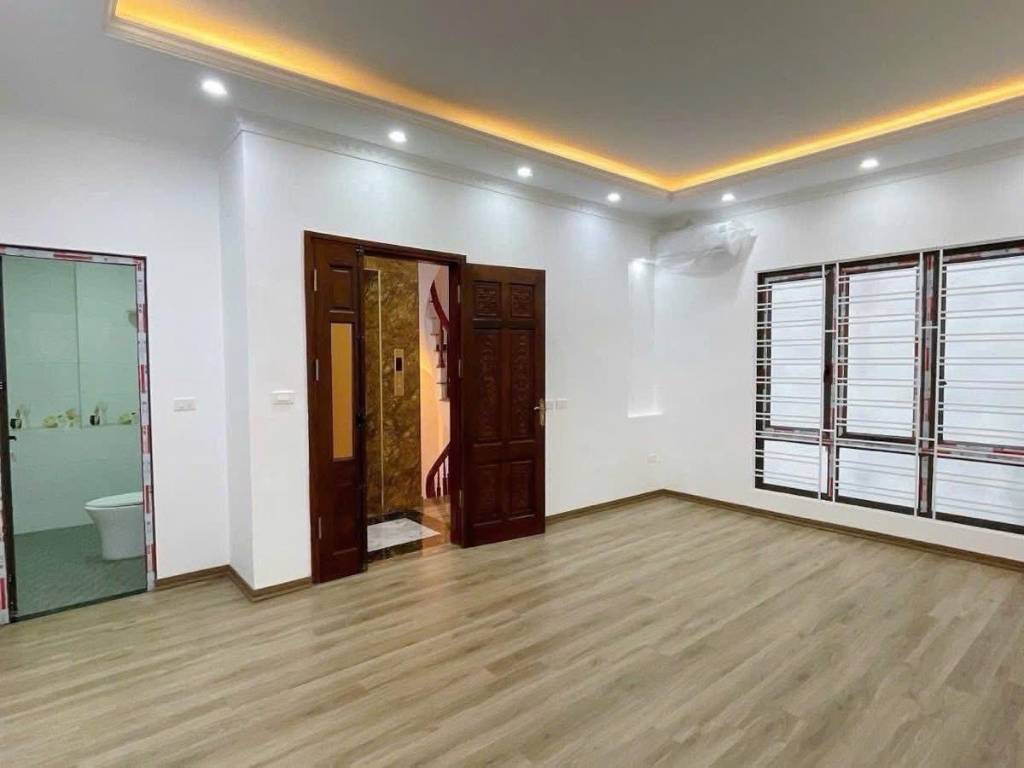 Bán nhà Pháo Đại Láng, Đống Đa, 6 tầng thang máy, 36m2 xây mới, lô góc 30m ra phố