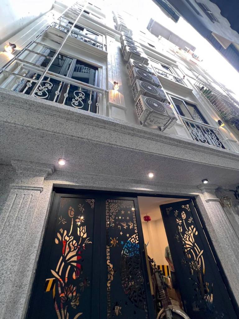 Bán nhà Trường Chinh, Đống Đa, 43m2, 9 phòng khép kín cho thuê, tổng 6 tầng xây mới, hơn 9 tỷ