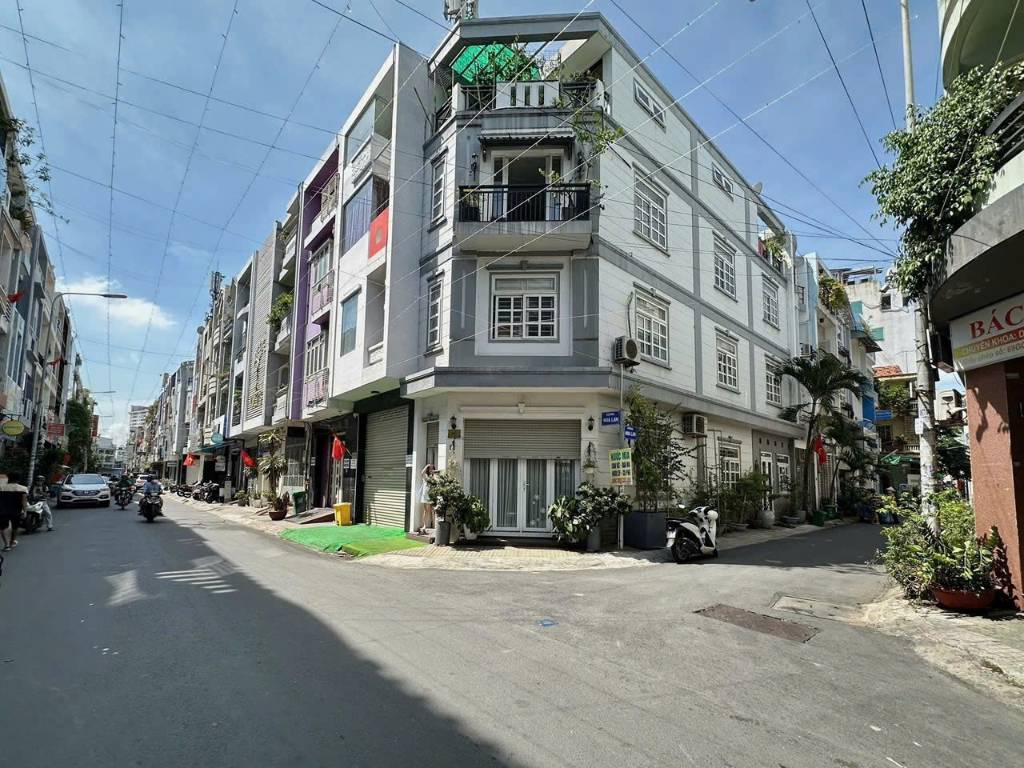 Bán nhà mặt phố tại đường Hoa Lan, Phường 2, Phú Nhuận, diện tích 60m2 giá 25 tỷ