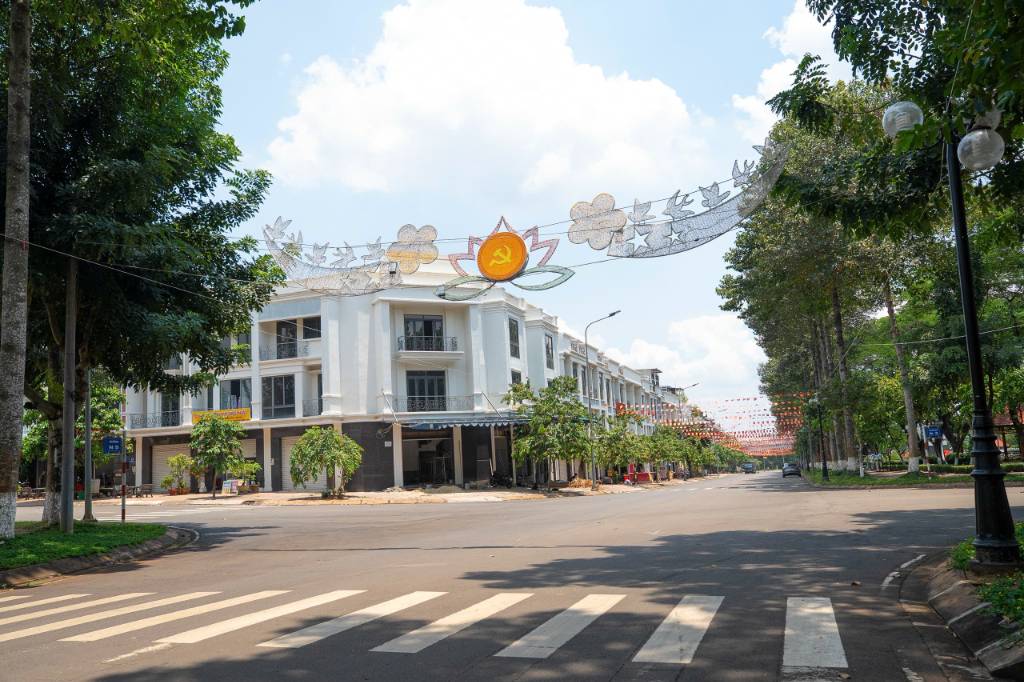 Bán biệt thự liền kề Dầu Giây Center City 2, 250m2, tiện ích đầy đủ