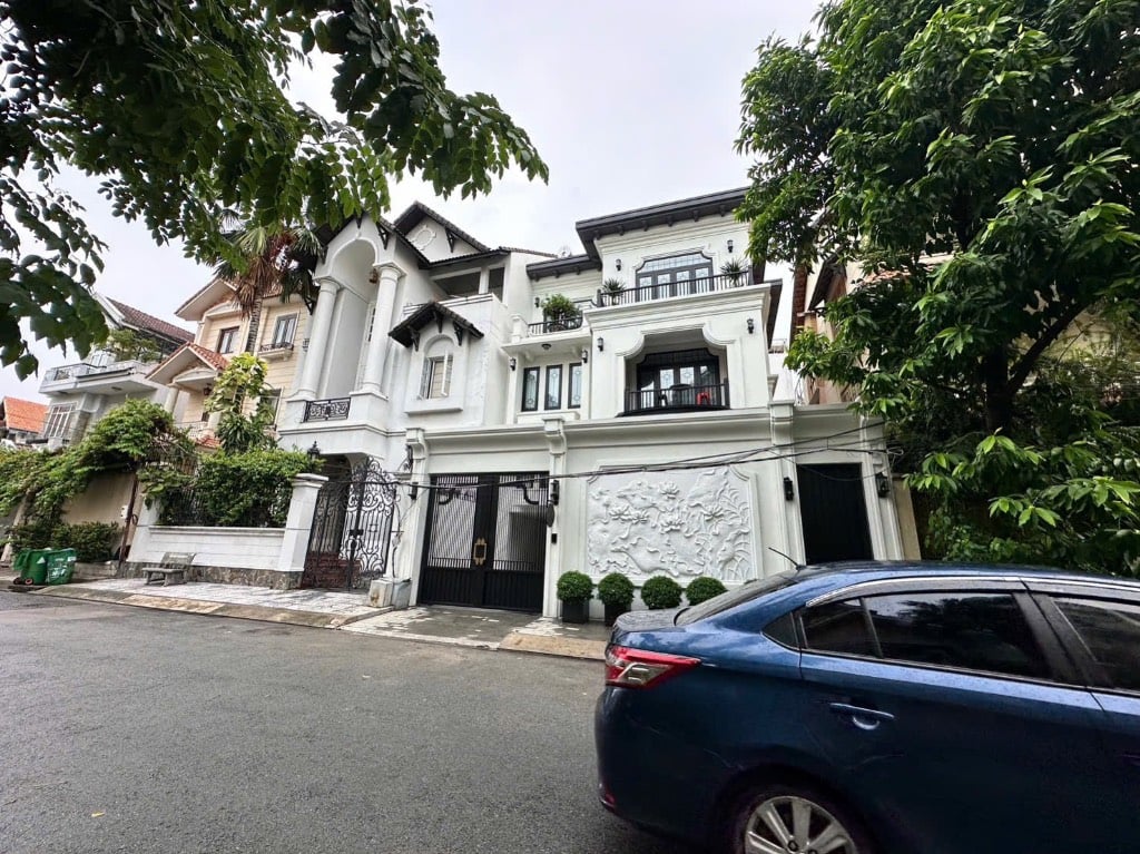 BÁN BIỆT THỰ NGUYỄN VĂN HƯỞNG, THẢO ĐIỀN, THIẾT KẾ PHONG CÁCH INDOCHINE