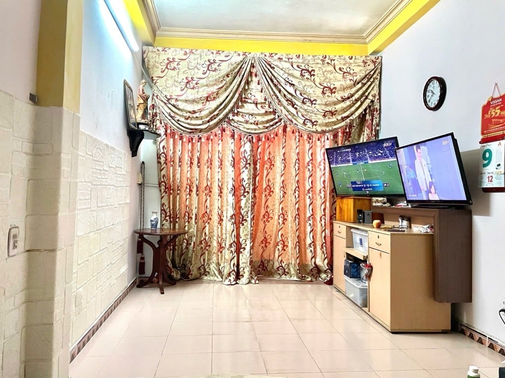 Bán nhà Hòa Hảo, Quận 10, ngang 4,3m, dài 12m, trệt lửng lầu btct hoàn công đủ