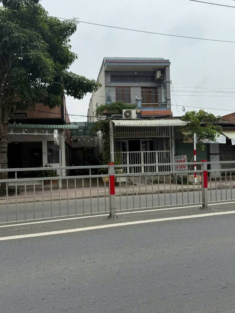 Bán nhà mặt tiền tl 826 , xã Long Hòa , Cần Đước dt 100m2, 1 lầu , 3pn, 2wc giá 4,9 tỷ
