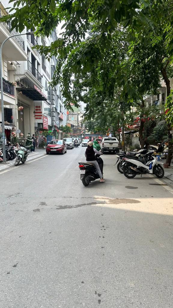 BÁN TÒA CHDV VÕNG THỊ, TÂY HỒ, VIEW HỒ TÂY, DT 265M², 9 TẦNG, MT 16M, GIÁ 92 TỶ