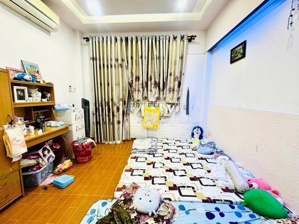 Bán nhà Gò Vấp, hẻm xe hơi Phan Văn Trị, ngay Emart, 64m², 5 tầng, 7.4 tỷ TL