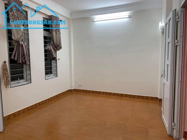 Bán nhà Thanh Xuân phố Bùi Xương Trạch 45 m2 x 5T x Mt 4, 3m. Mới Đẹp Ở Ngay.