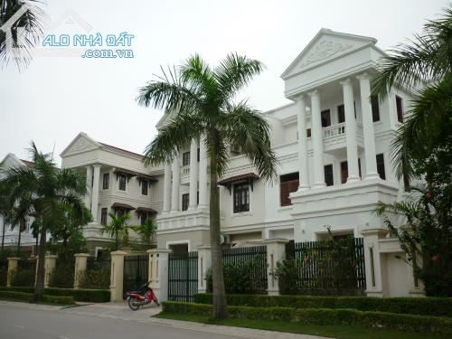 Bán nhà biệt thự vip góc 3 mặt tiền đường Nguyễn Văn Trỗi, Quận Phú Nhuận, DT 17x21m