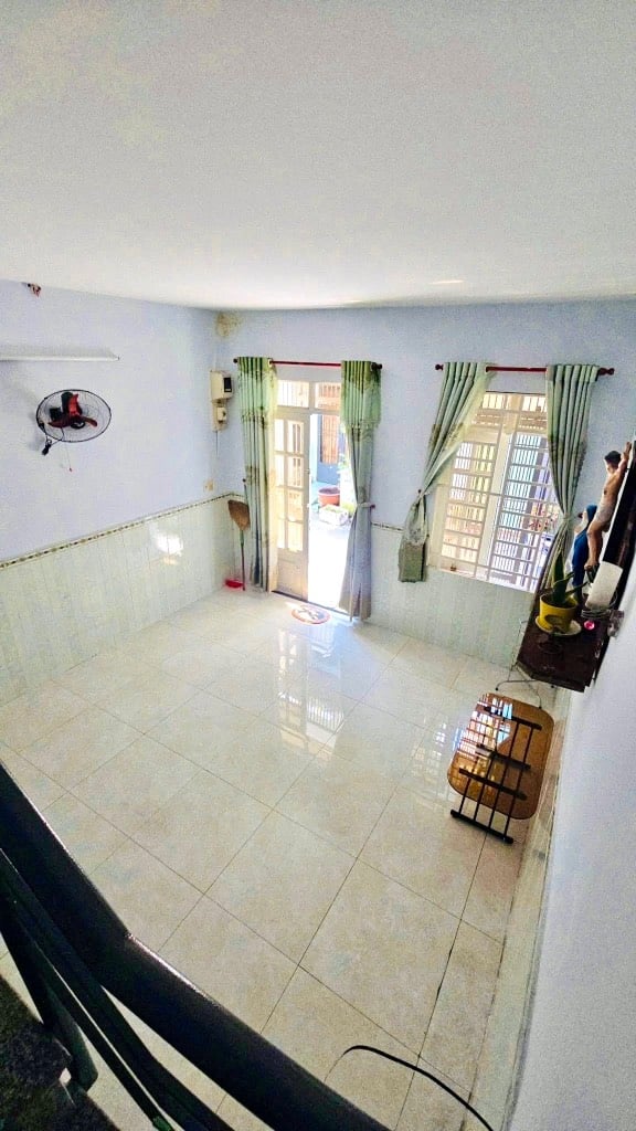 BÁN NHÀ 2 TẦNG HẺM XE HƠI QUANG TRUNG, P8 GÒ VẤP, 4.7x10m, 4 TỶ NHỈNH