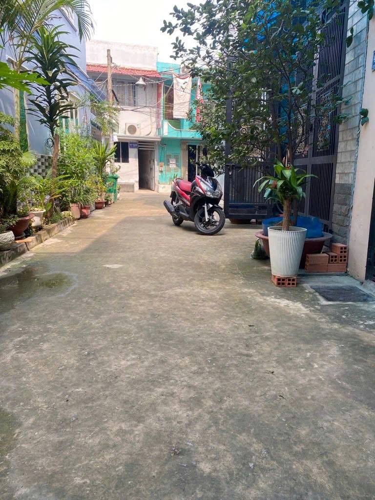 Bán nhà Huỳnh Tấn Phát, Quận 7, hẻm ô tô, 72m2 thổ, ngang 4m dài 18m, 2 tầng, chỉ 7 tỷ