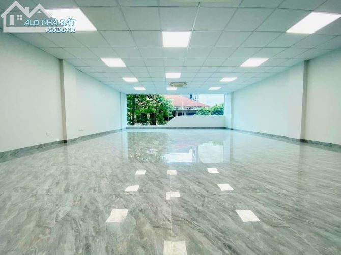 Bán Tòa Nhà Văn Phòng Hồng Tiến - Nguyễn Văn Cừ- 110m2,9 Tầng