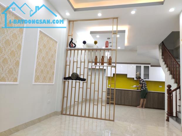 Bán nhà chính chủ ngõ 461 Minh Khai, 38m2, Ngõ thông, Cách mặt phố 50m, LH: 0963520025