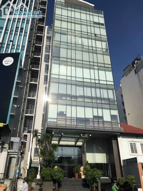 Bán tòa nhà văn phòng mới 100% đường Phạm Ngọc Thạch Quận 3 DT 15x28m hầm 12 lầu giá 570